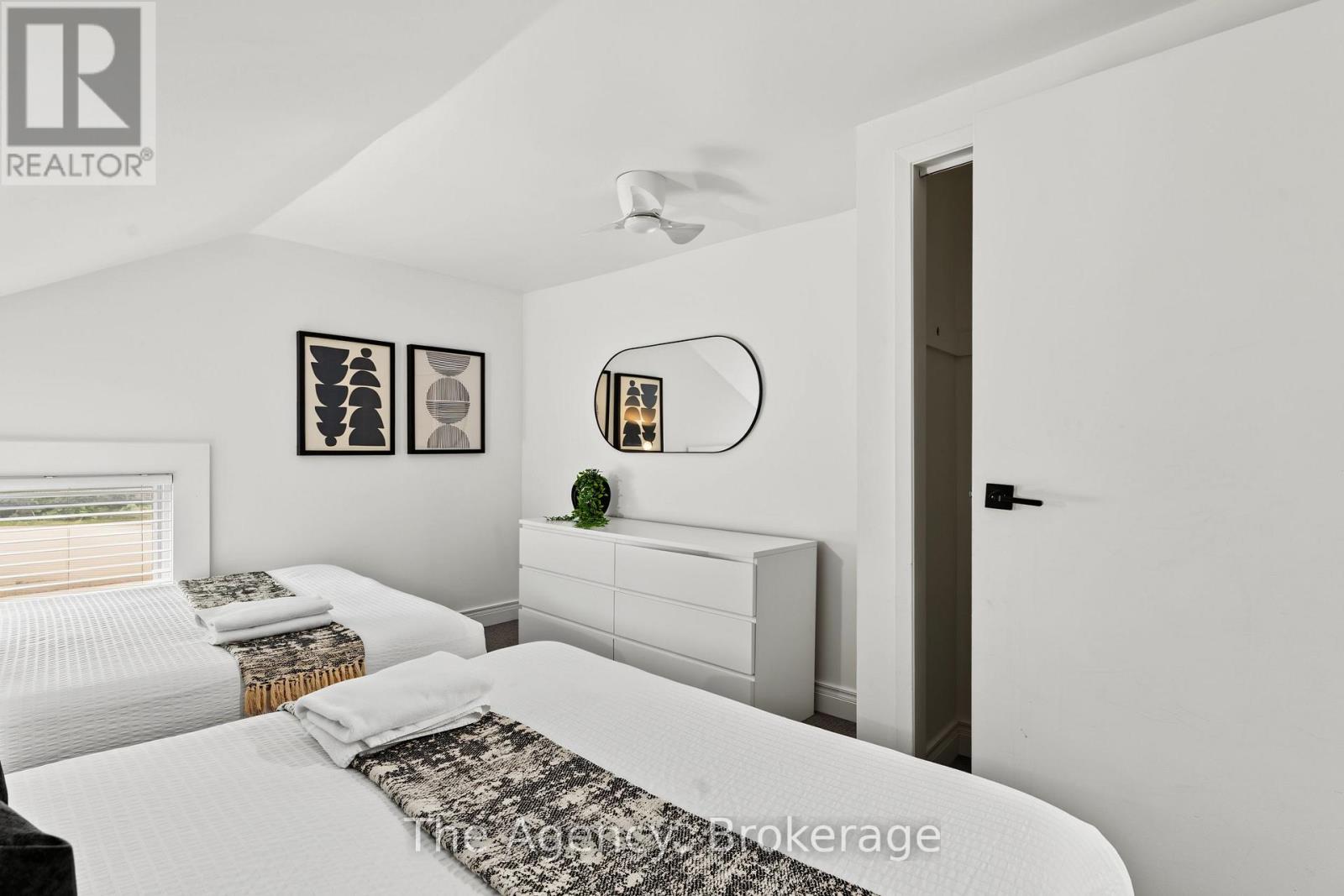 645 MOUNTAIN ROAD - Image 32