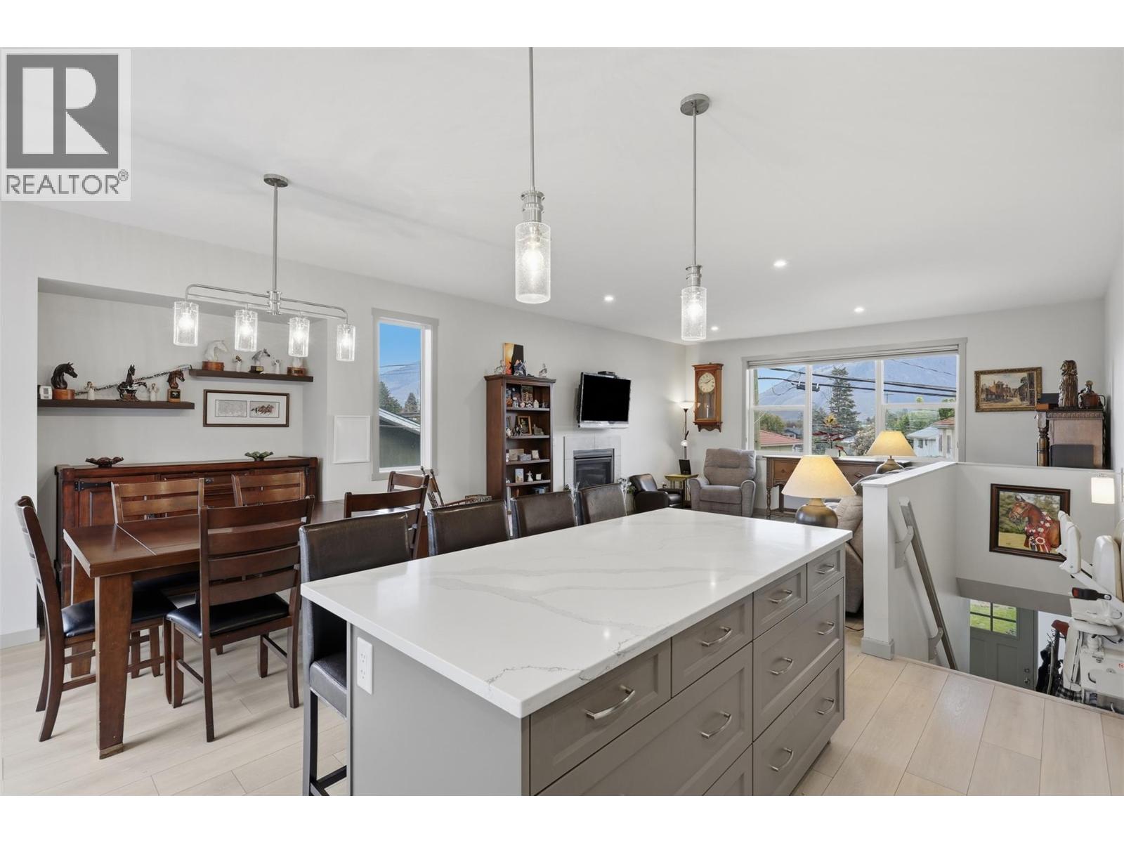611 McGowan Avenue, Kamloops - Image 1