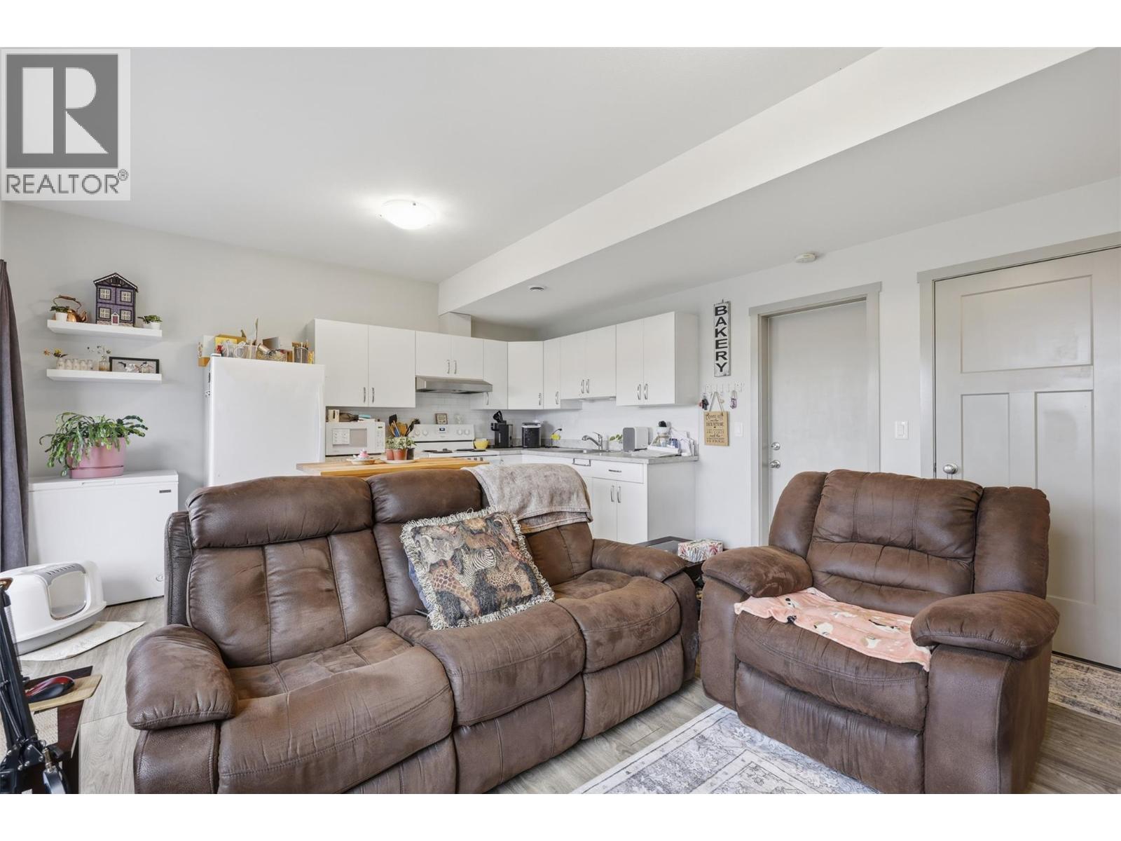 611 McGowan Avenue, Kamloops - Image 1