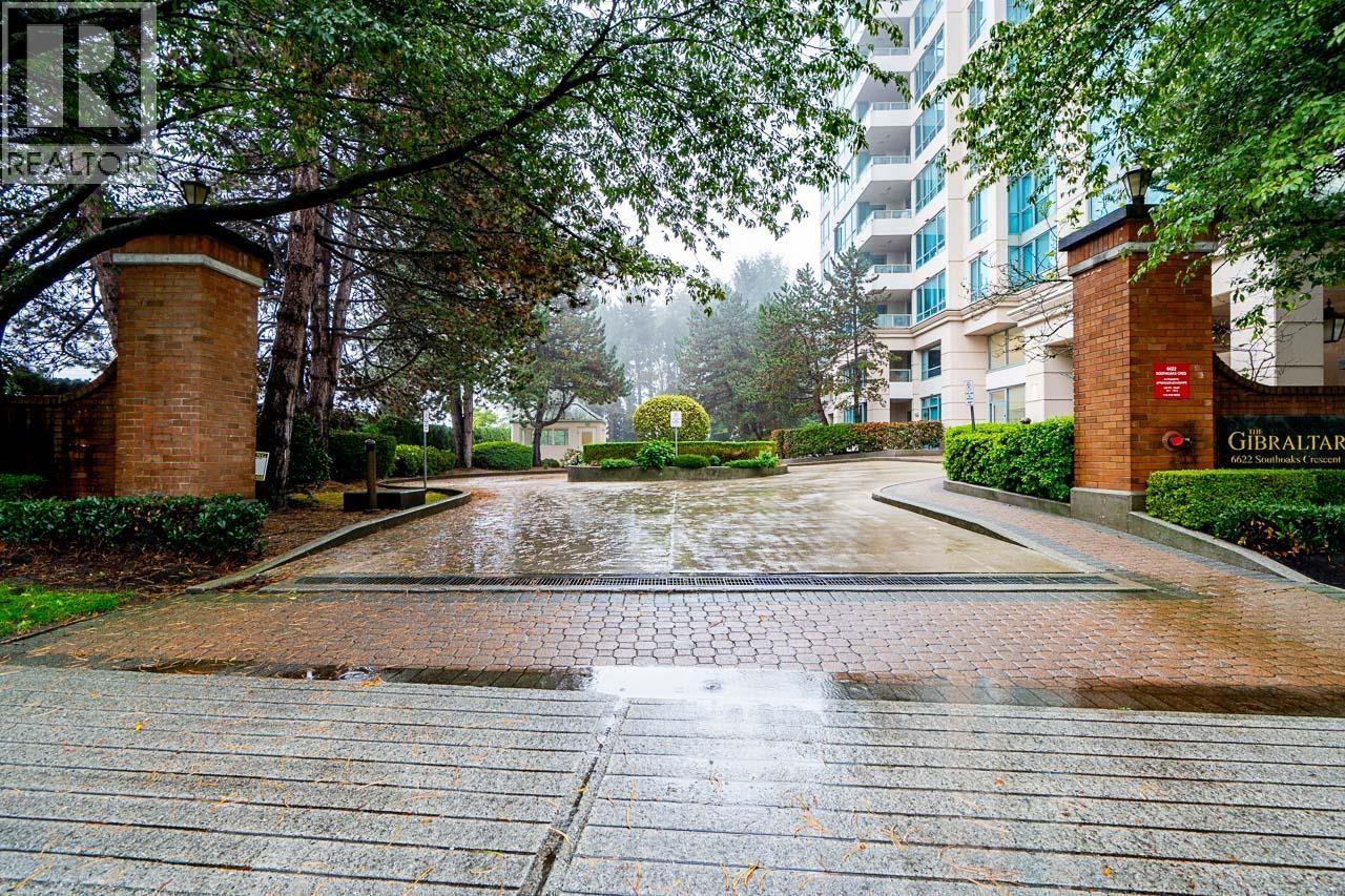 203 6622 SOUTHOAKS CRESCENT, Burnaby - Image 1