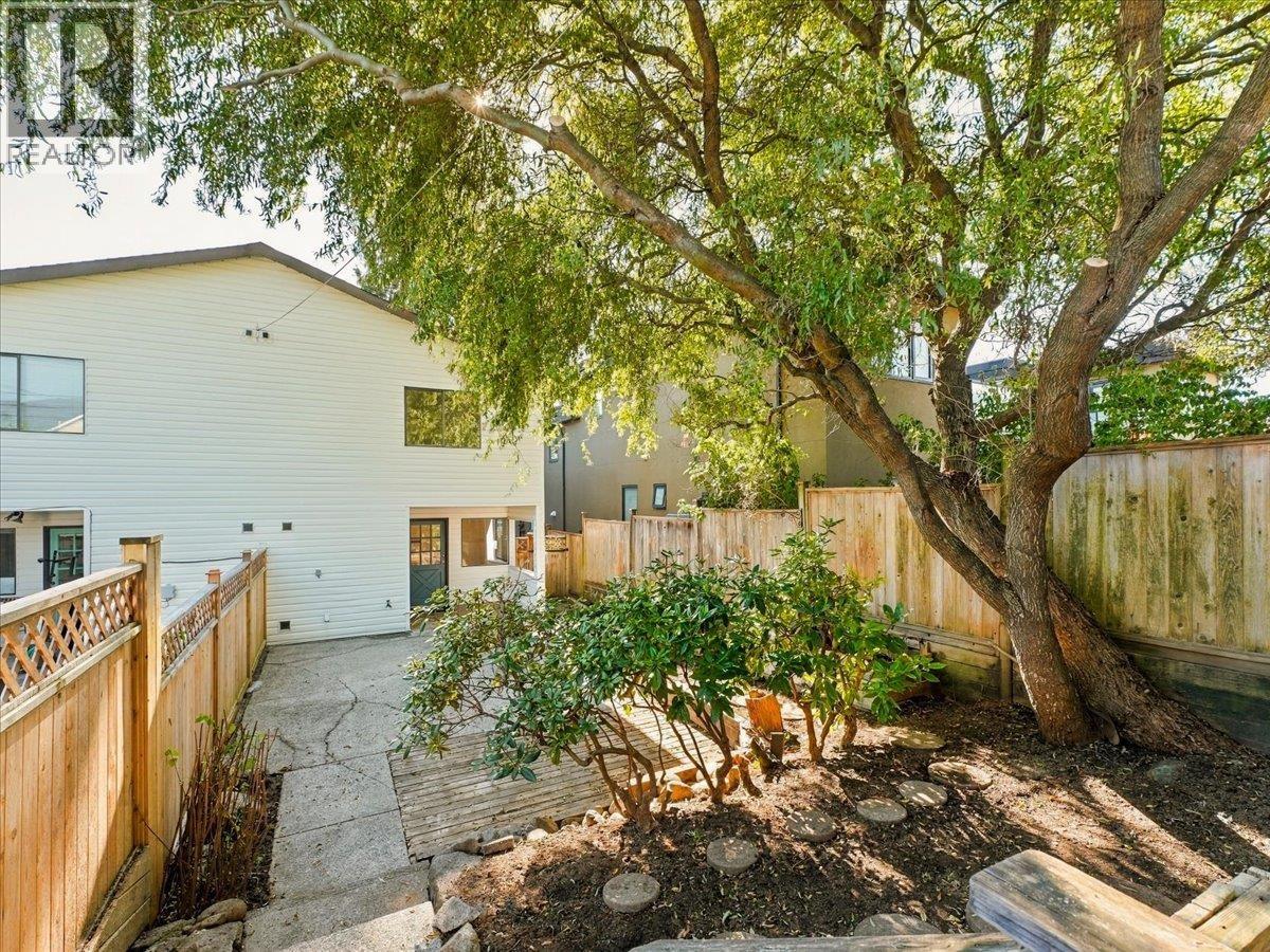 Photo of 240 E 18TH STREET 25