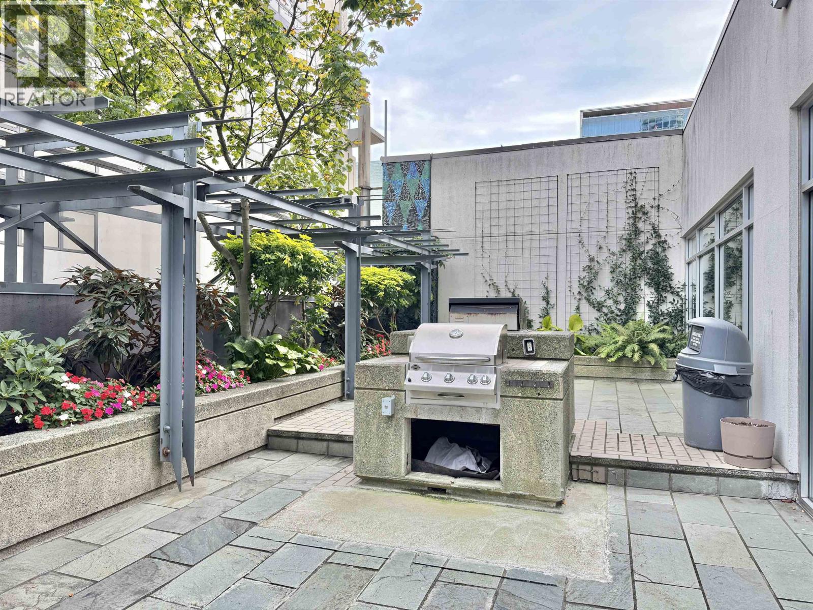 501 989 NELSON STREET, Vancouver - Image 1