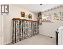 275 Northmount Drive NW - photo 15