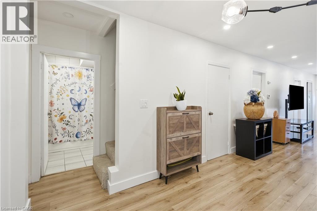 658 UPPER WELLINGTON Street - Image 22