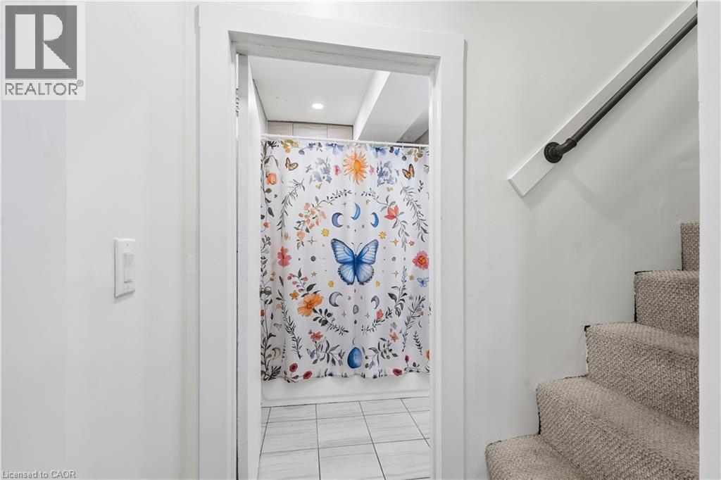 658 UPPER WELLINGTON Street - Image 23