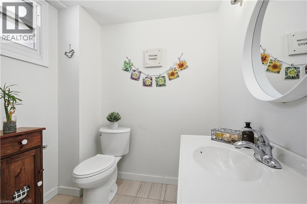 658 UPPER WELLINGTON Street - Image 24