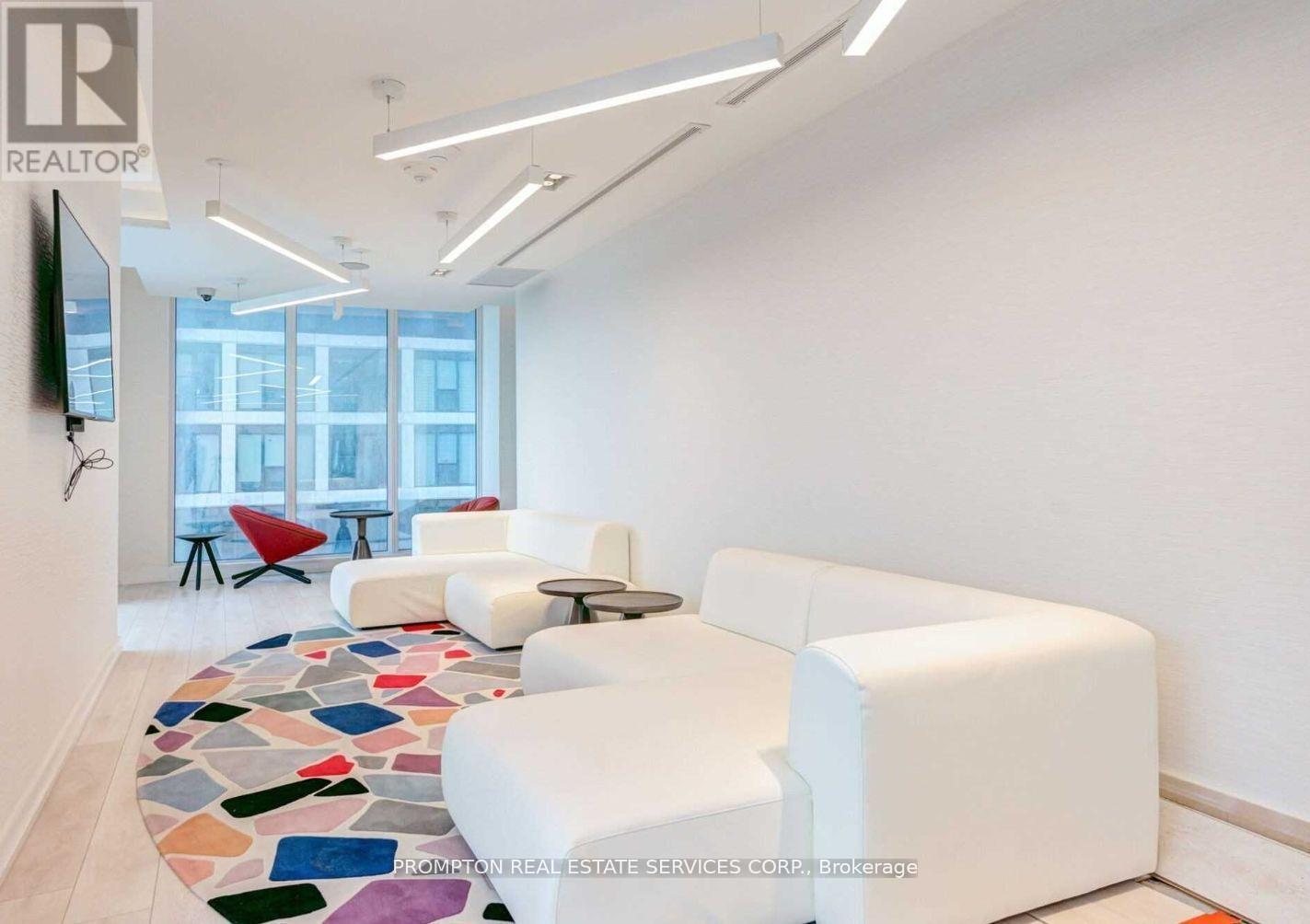 251 Jarvis Street — photo 17