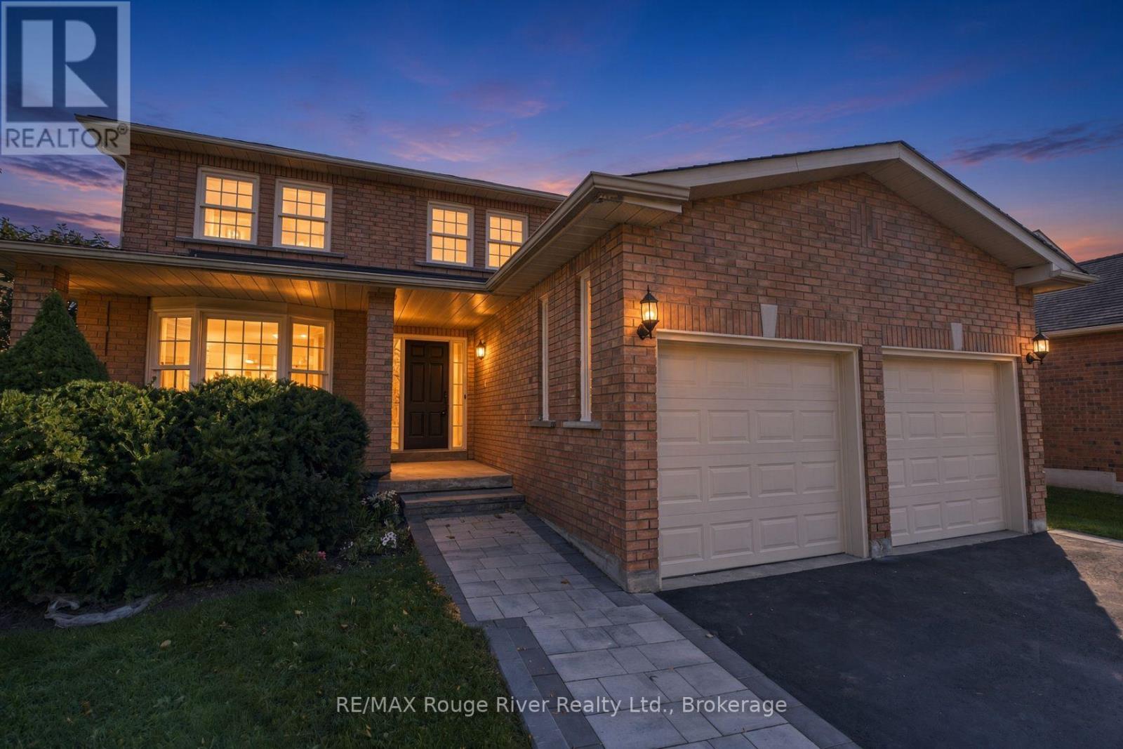 51 Lofthouse Drive, Whitby, ON photo 2