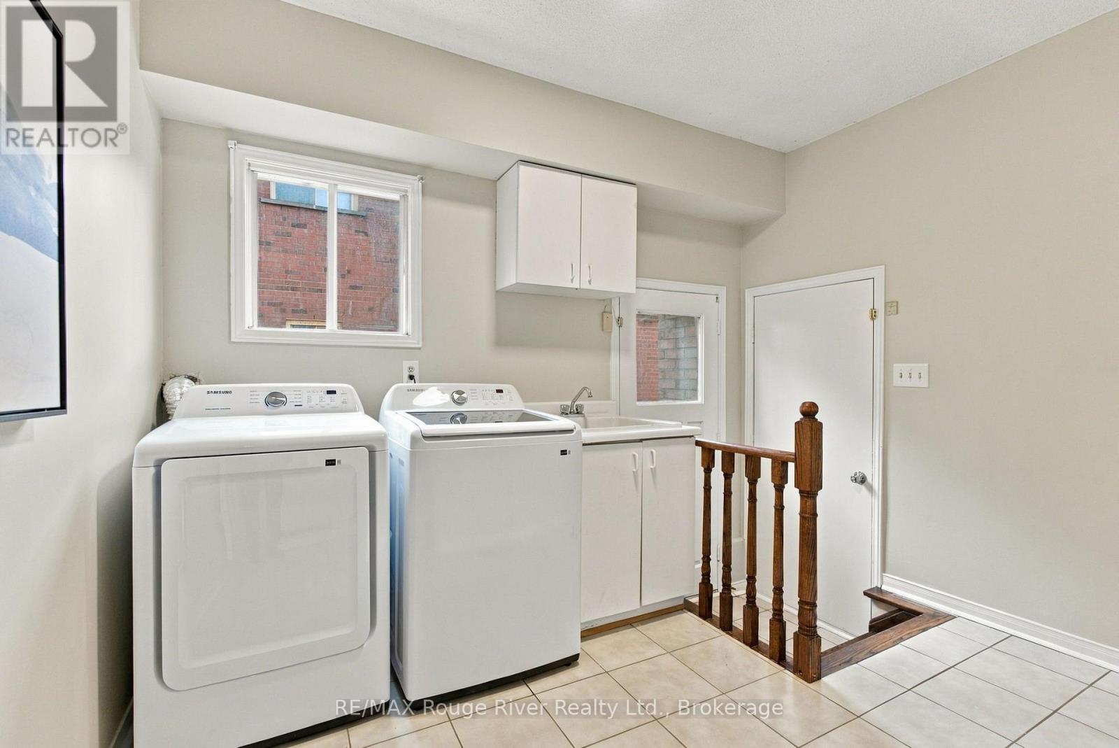 51 LOFTHOUSE DRIVE - 22