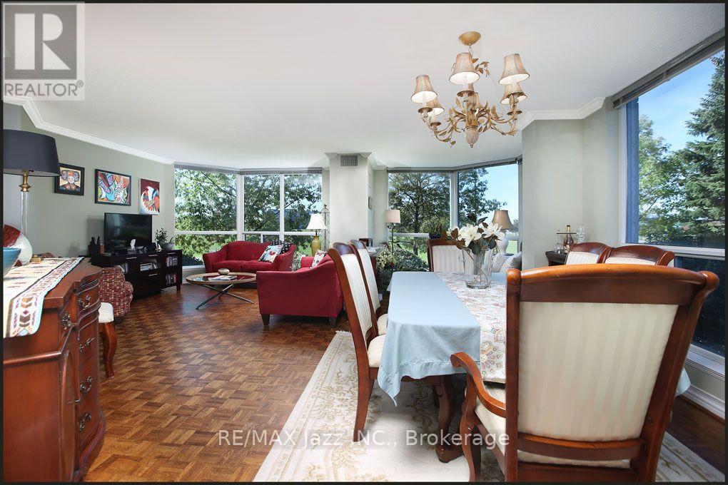 #105 360 WATSON STREET W - 9