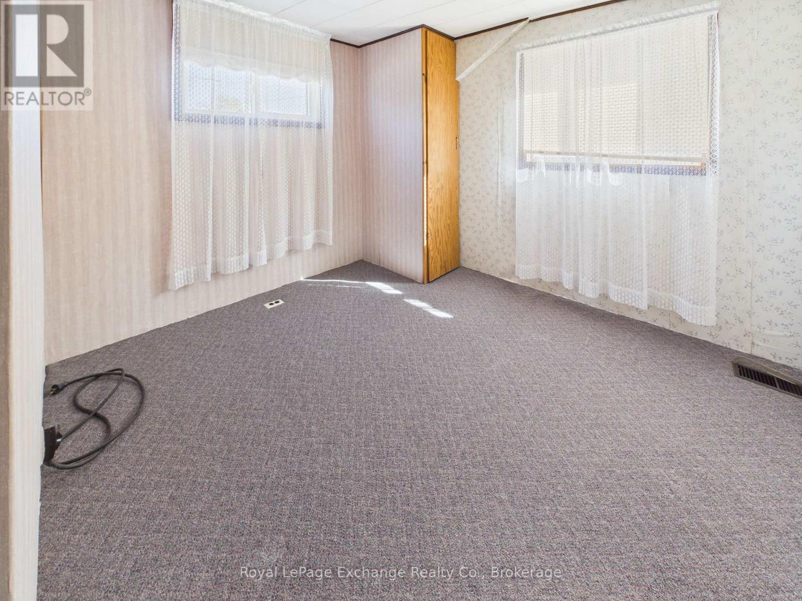 350 St Albert Street — photo 7