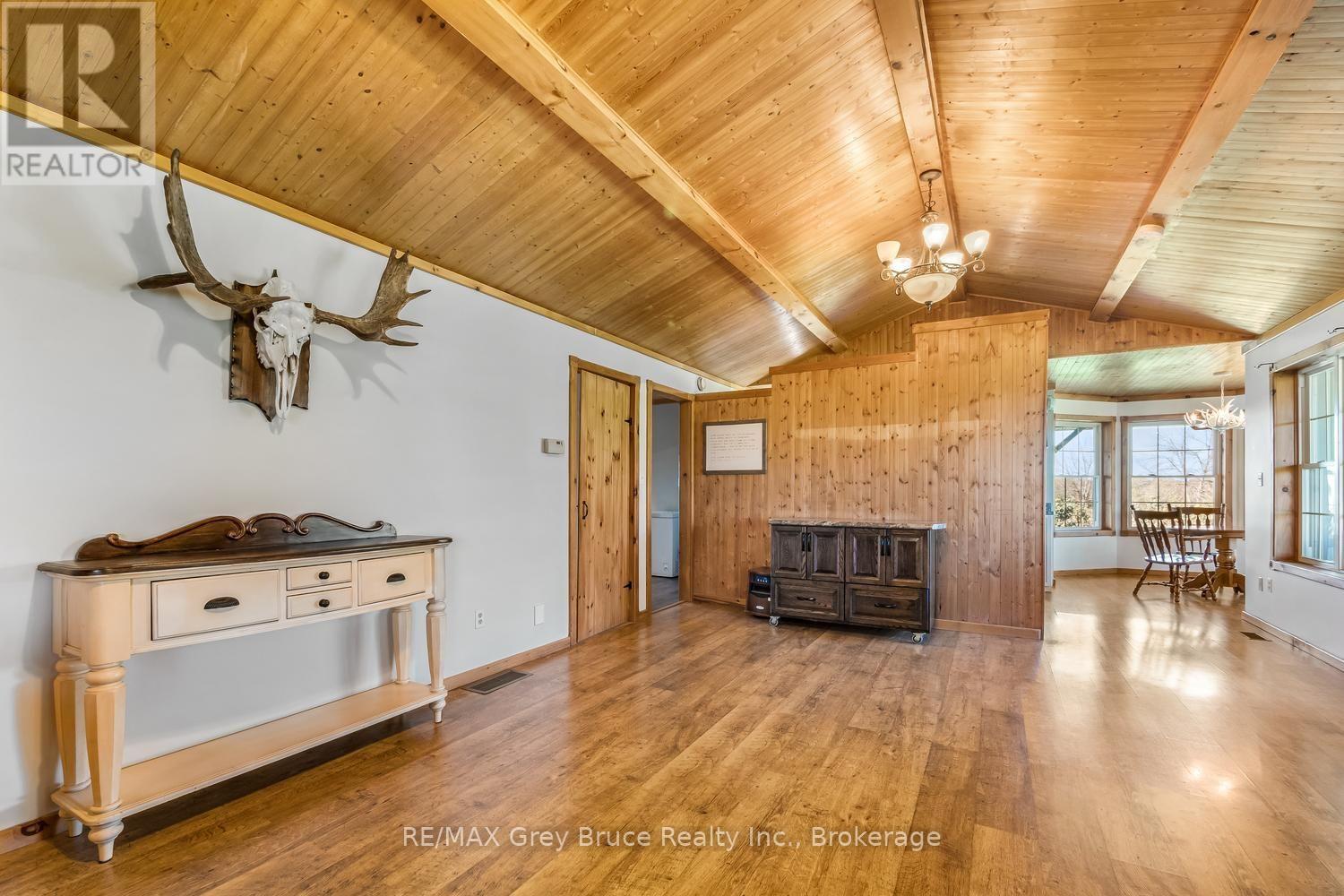 402622 GREY 17 ROAD - Image 13