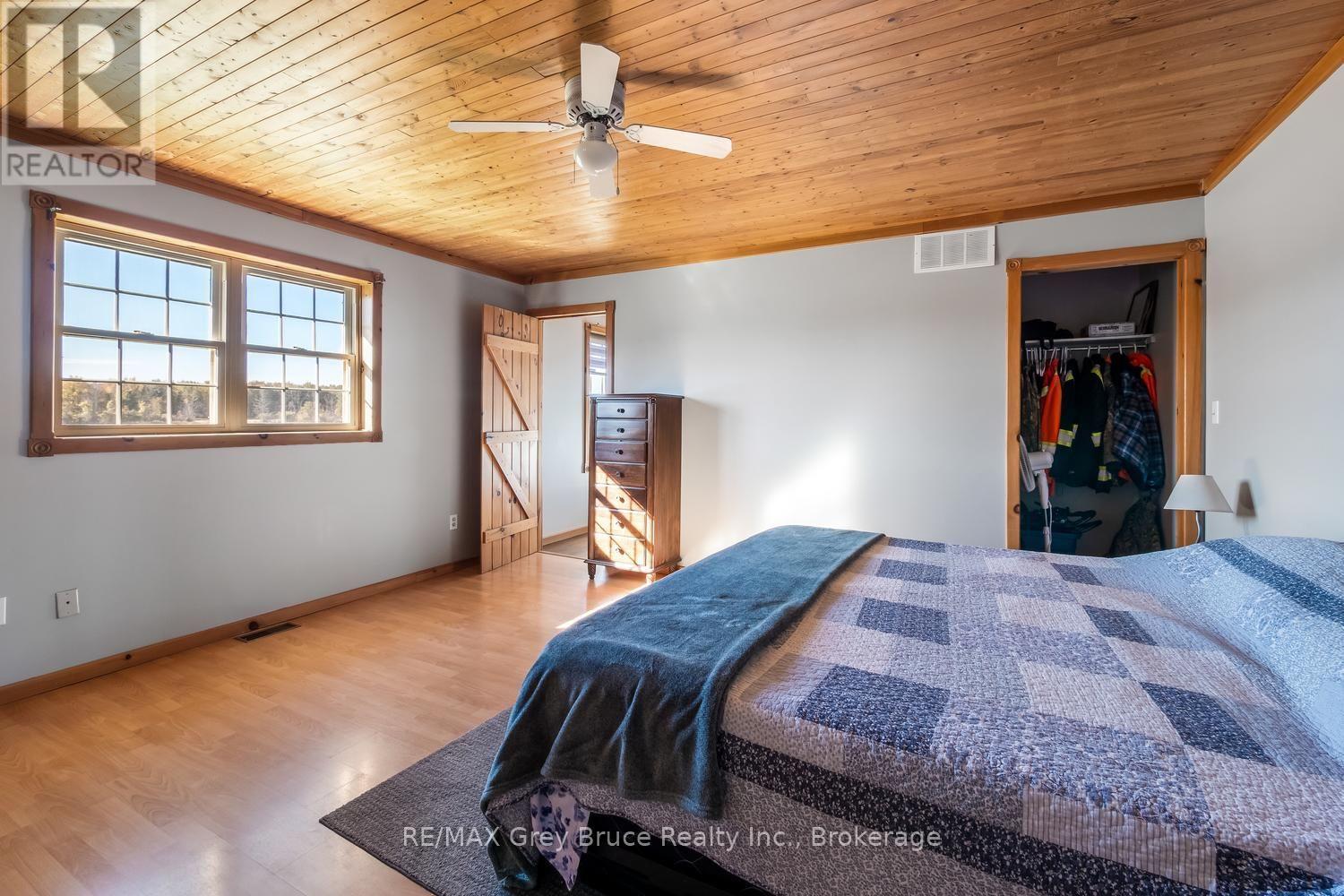 402622 GREY 17 ROAD - Image 18