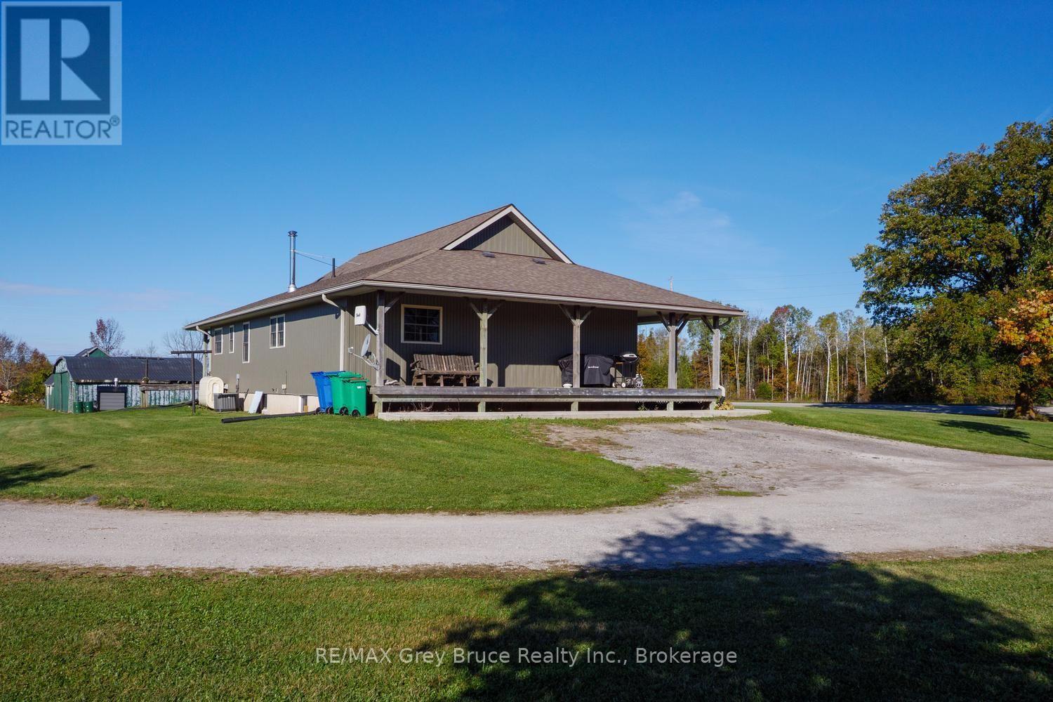 402622 GREY 17 ROAD - Image 36