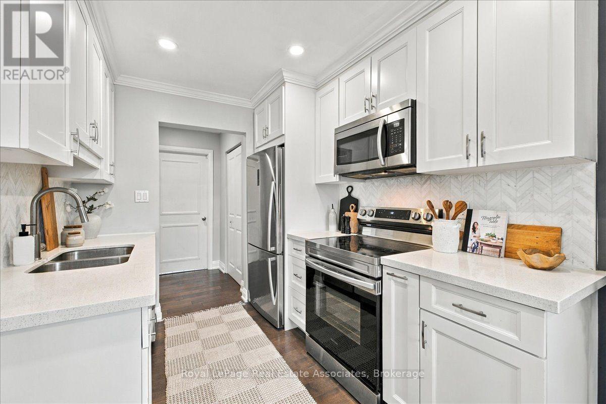 1-4- 540 Mary Street East, Whitby, ON photo 10
