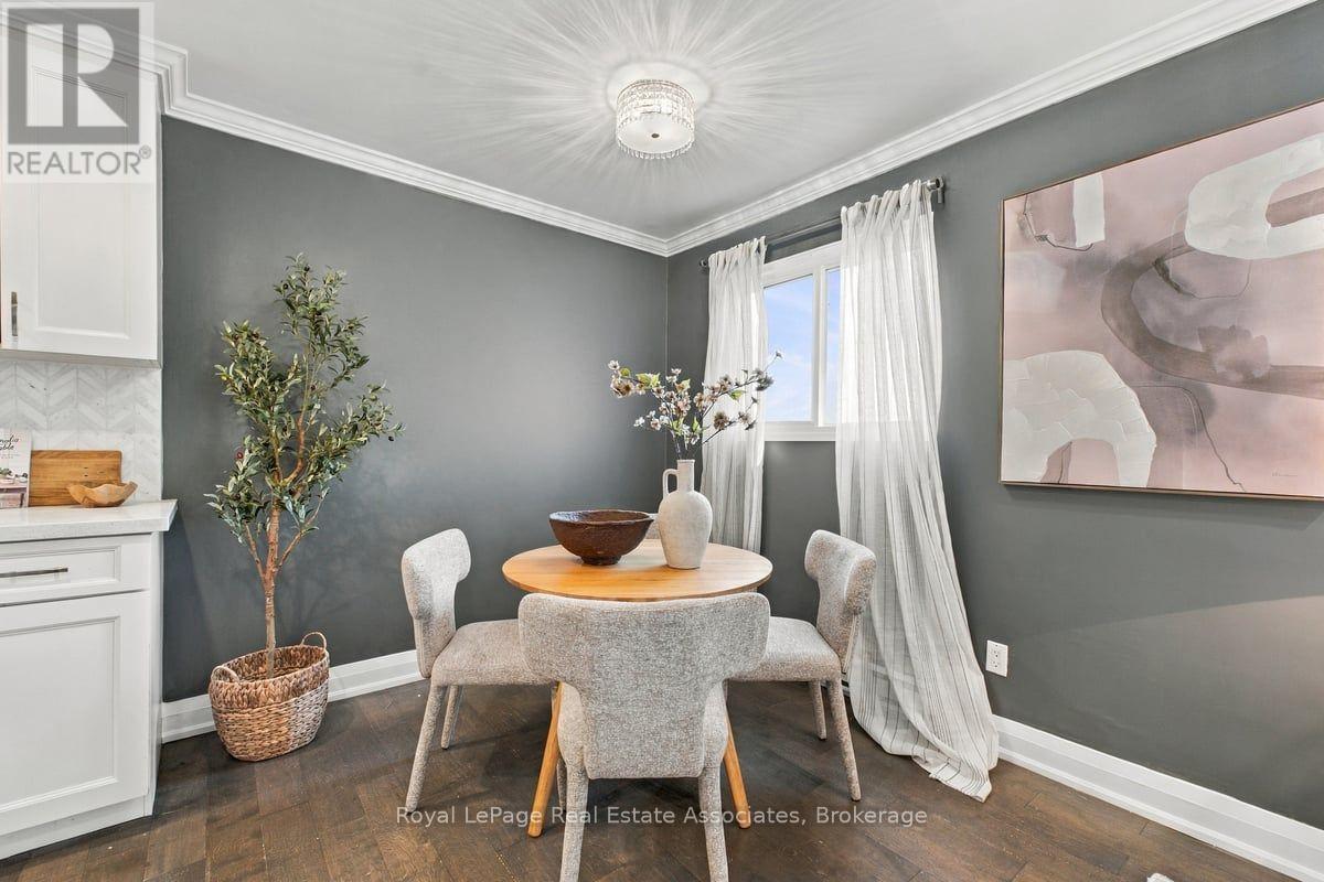 #1-4 540 MARY STREET E - 14