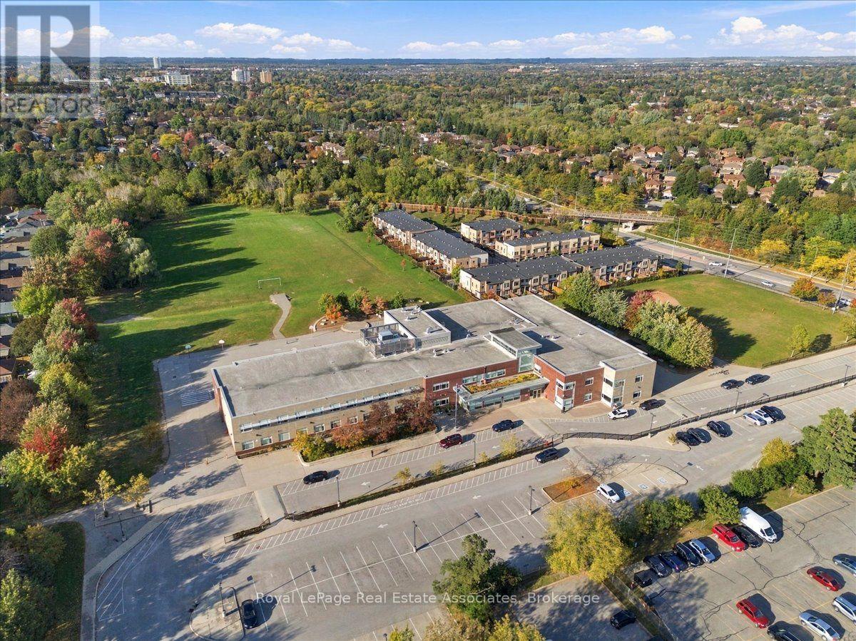 #1-4 540 MARY STREET E - 42