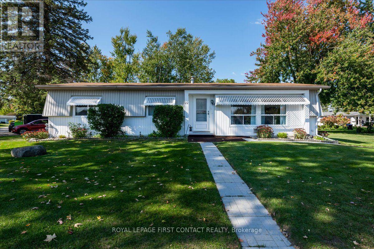 22 NATURE TRAIL - 1