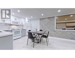 Lower - 360 Dixon Boulevard, Newmarket, ON L3Y5C4 Photo 7