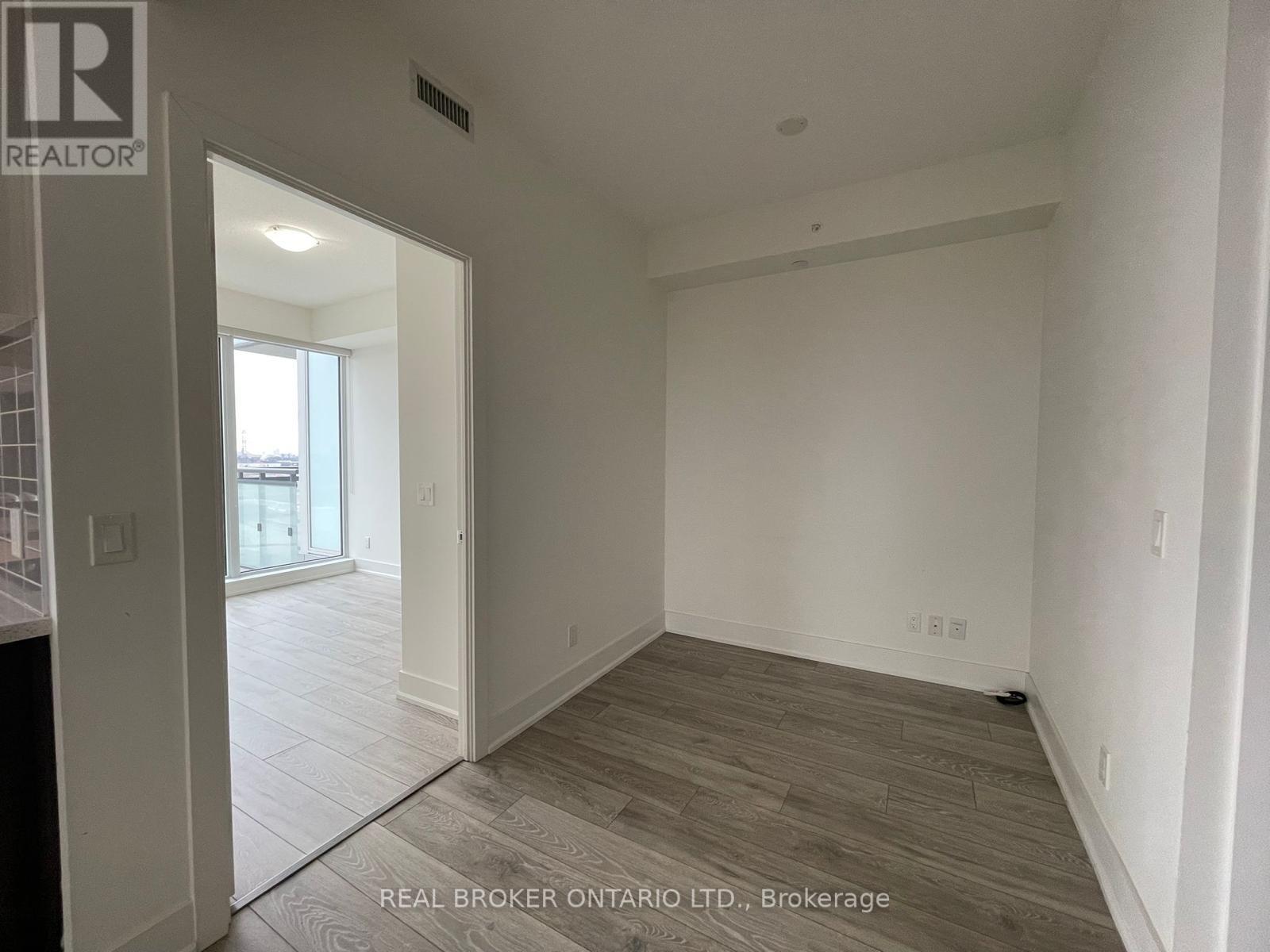 180 Enterprise Boulevard — photo 21