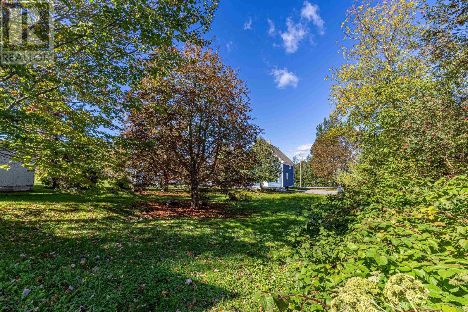 23 WESTVIEW Drive - 21