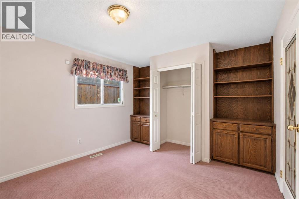 331 Oakfern Crescent SW - 30