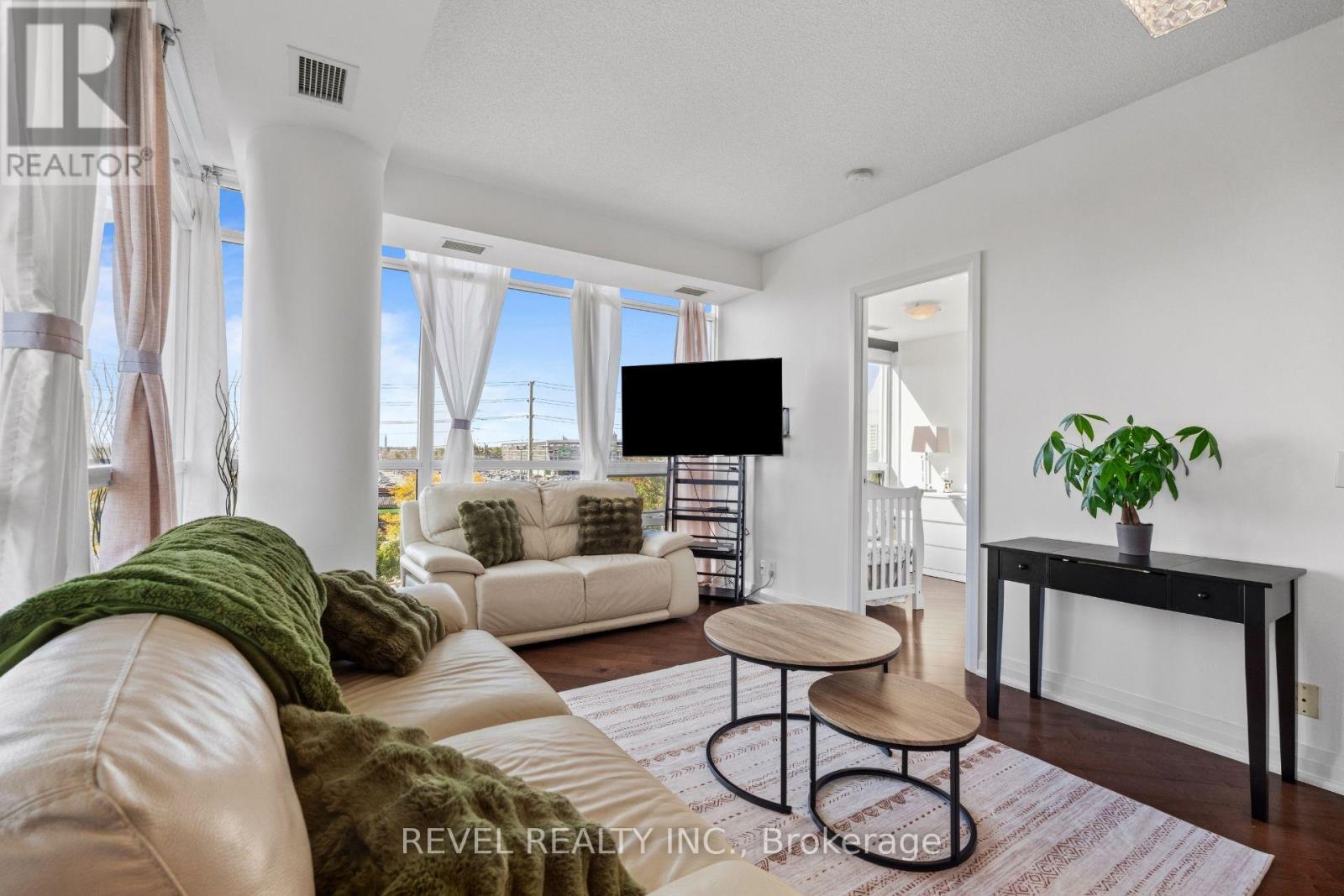 511- 1055 Southdown Road, Mississauga, ON photo 6