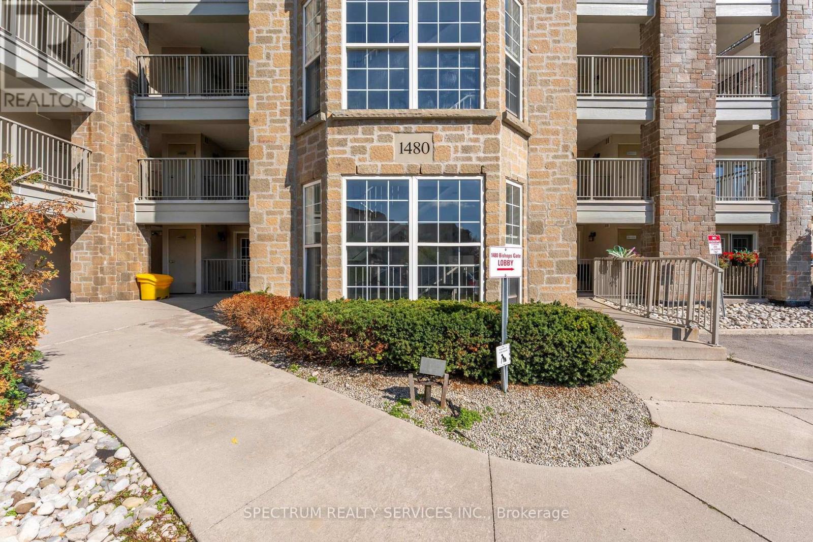 #208 1480 BISHOPS GATE - 4