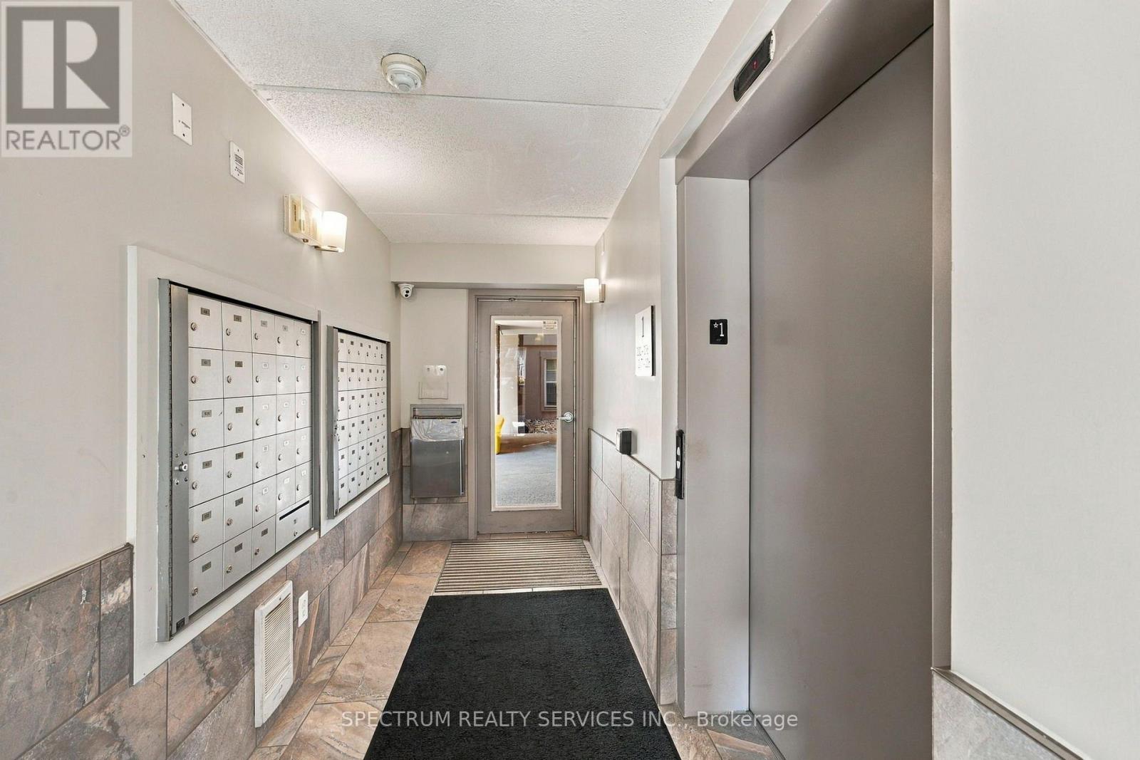 208- 1480 Bishops Gate, Oakville, ON photo 5