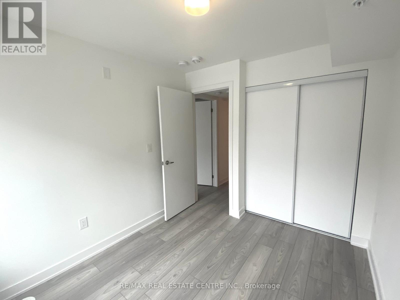 3483 Widdicombe Way — photo 7