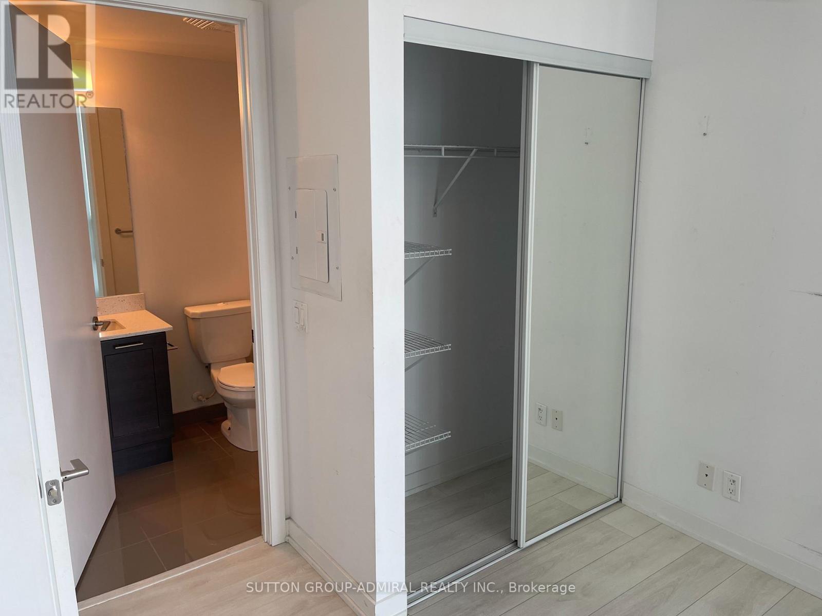 2212 Lake Shore Boulevard West — photo 14