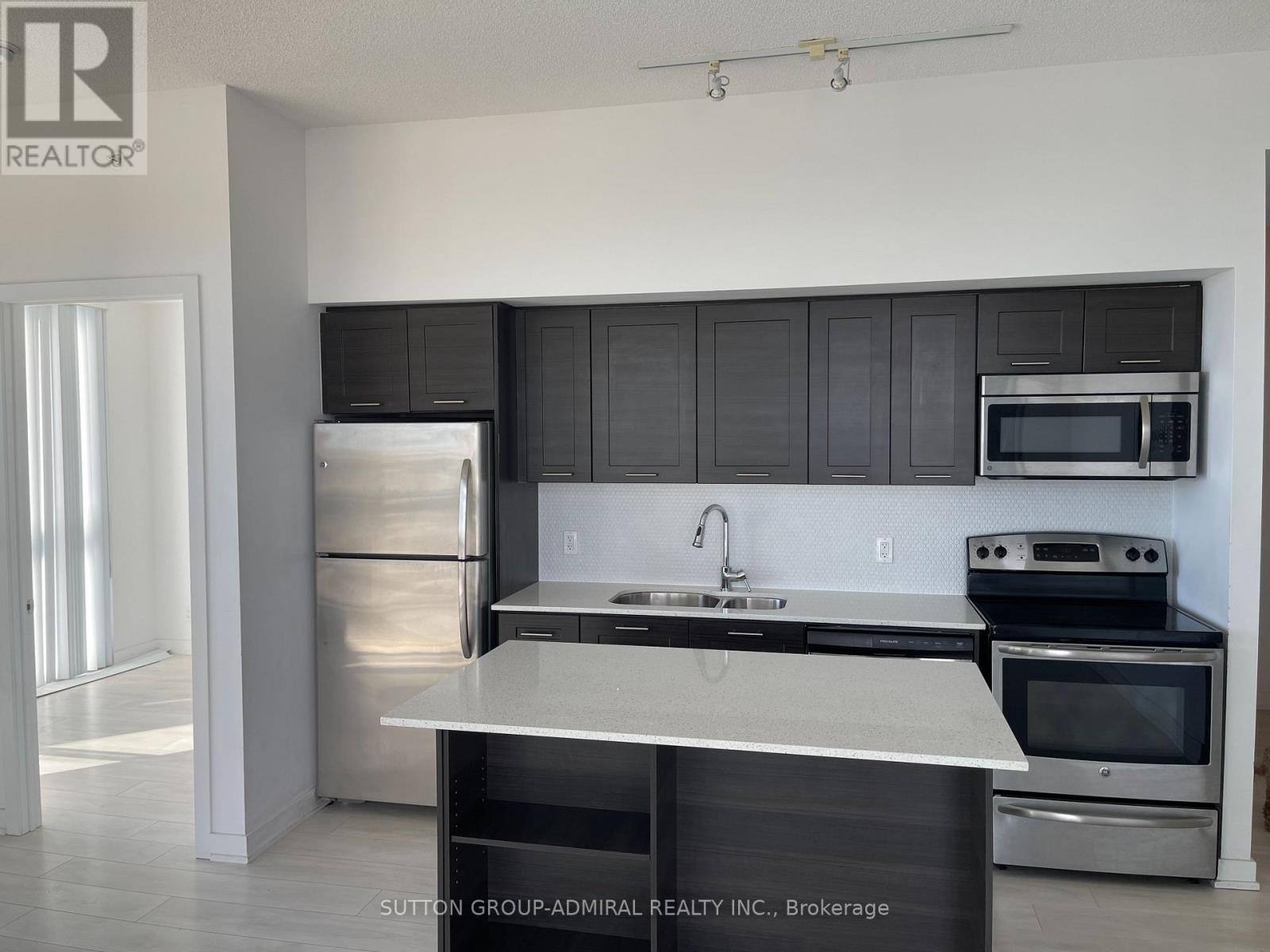 2212 Lake Shore Boulevard West — photo 4