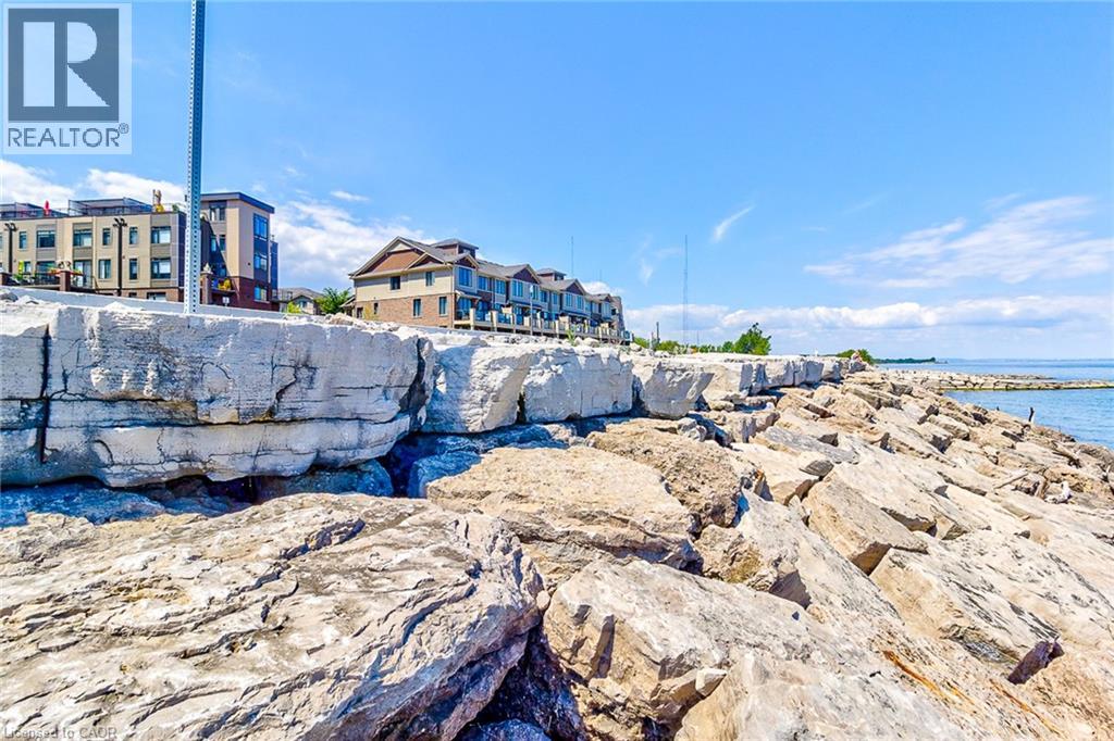 65 WATERVIEW Lane - 17