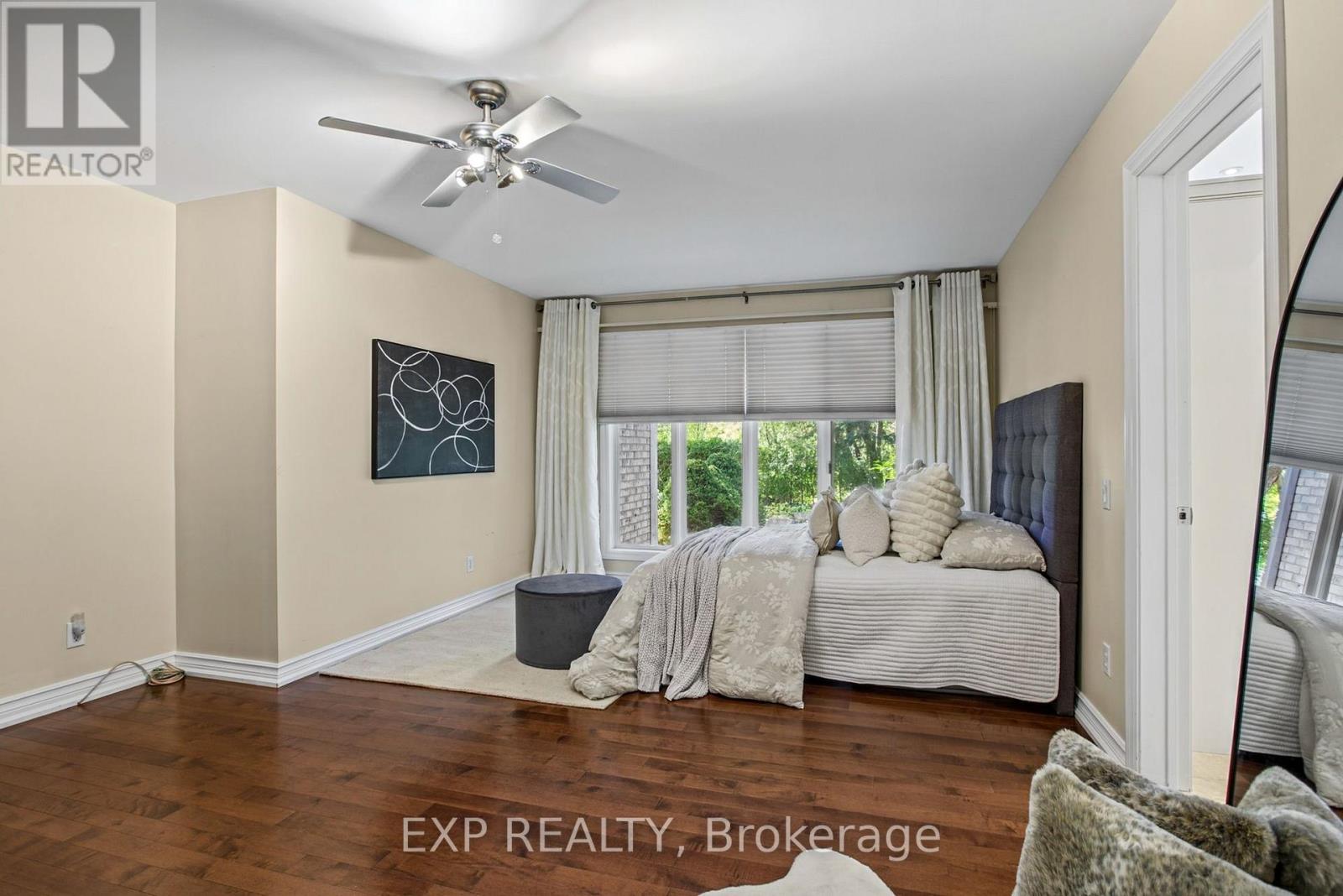5 VanStraalen Street, Hamilton, ON photo 13