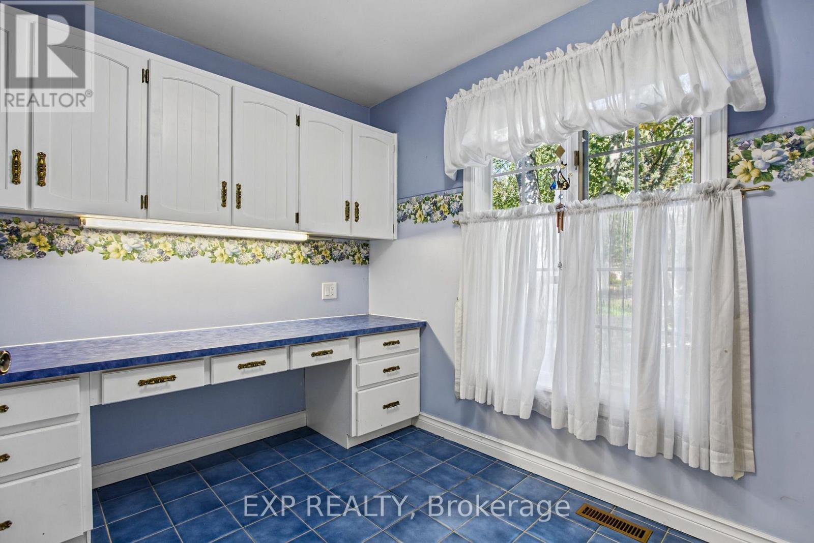 5 VanStraalen Street, Hamilton, ON photo 32