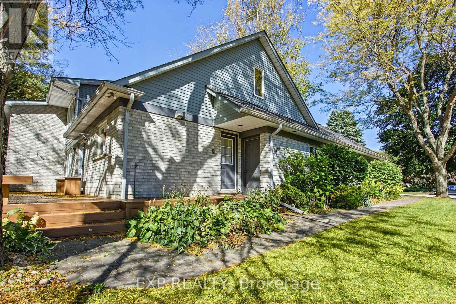 5 VANSTRAALEN STREET - 44