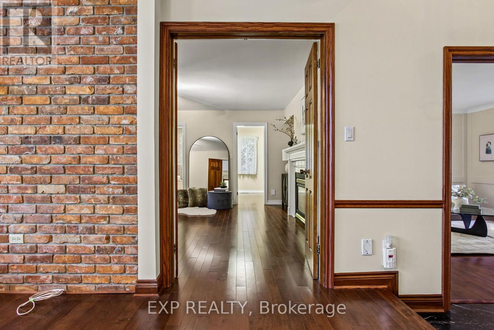 5 VanStraalen Street, Hamilton, ON photo 9
