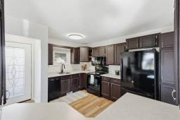 31 Shields Street, Winnipeg, MB R2C4E1 Photo 9