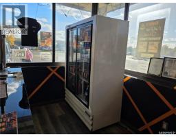 A 2740 Avonhurst Drive, Regina, SK S4R3J4 Photo 6