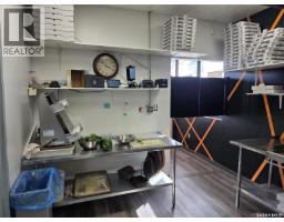 A 2740 Avonhurst Drive, Regina, SK S4R3J4 Photo 9