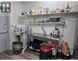 A 2740 Avonhurst Drive, Regina, SK S4R3J4 Photo 14