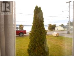 380 Main Street thumbnail 6