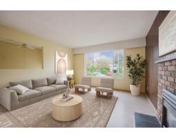 13696 Blackburn Avenue, White Rock, BC V4B2Y8 Photo 6