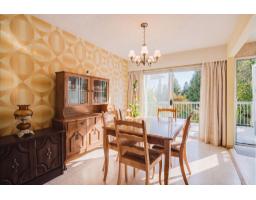 13696 Blackburn Avenue, White Rock, BC V4B2Y8 Photo 12