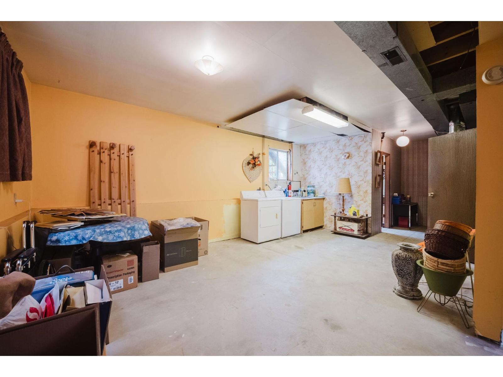 13696 BLACKBURN AVENUE, White Rock - Image 1