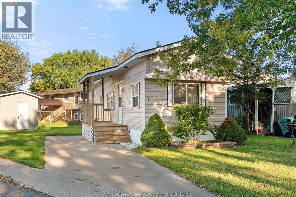 #101 1 Cedar CRESCENT - 2