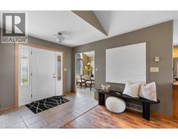 4pc Ensuite bath - 15 County Rd 29 North, Gosfield North, ON N0R1B0 Photo 6