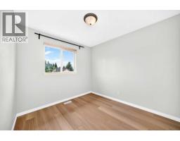 352 Copperfield Gardens SE - photo 10