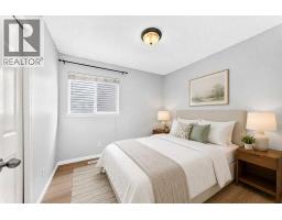352 Copperfield Gardens SE - photo 13