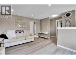 115 Abingdon Crescent NE - photo 3